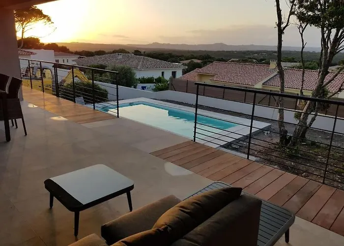 Villa Neuve Avec Piscine