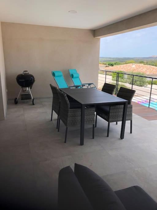 Neuve Avec Piscine Villa Bonifacio (Corsica)