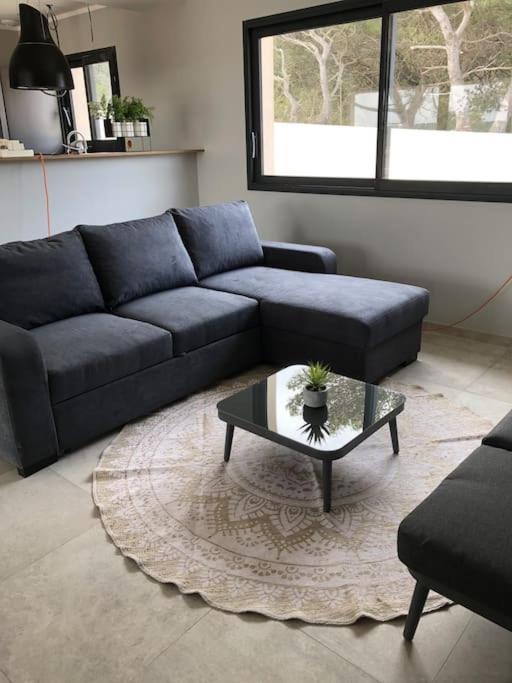 Neuve Avec Piscine Villa