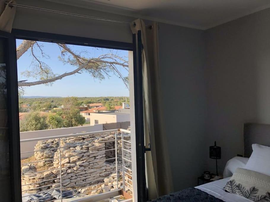 Neuve Avec Piscine Villa