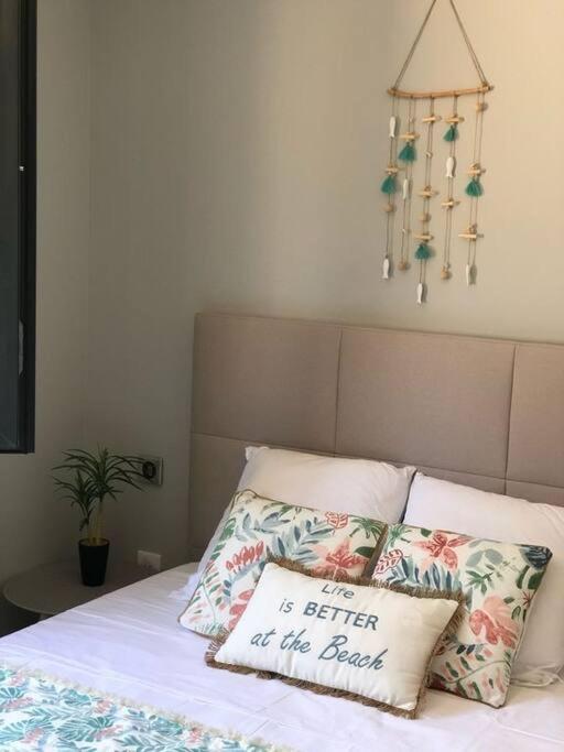 Neuve Avec Piscine Villa *
